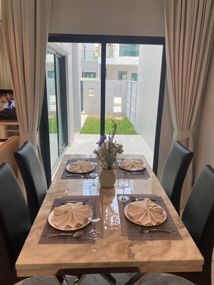 รูป LTH15063 - Modern House Prime Location for Rent Rama 9 | Family Living Best Value | Near MRT Rama 9 | 120,000 THB - รูปที่ 2/6