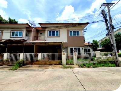 บ้านเดี่ยว ปทุมธานี : BP00057 ขายบ้านแฝด หมู่บ้าน ภัทรไพรเวท 2 ตำบล สามโคก อำเภอ สามโคก จังหวัด ปทุมธานี