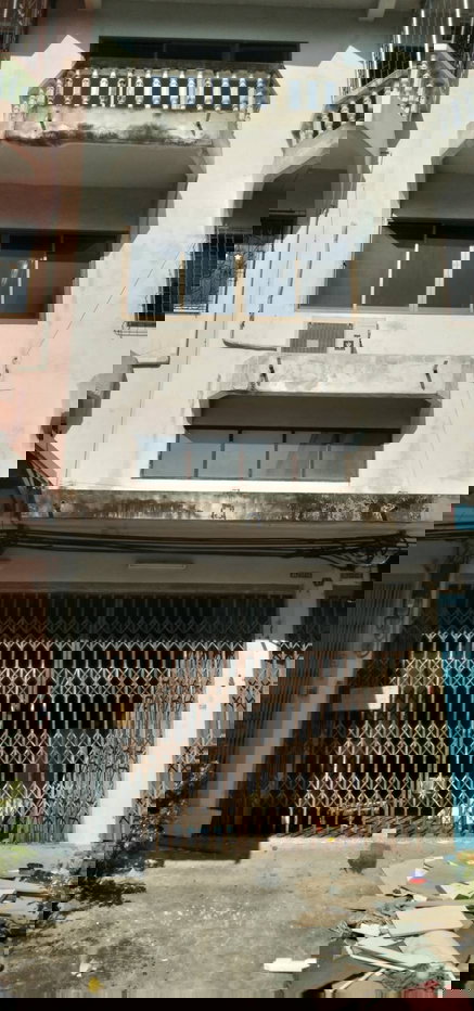 รูป ให้เช่าอาคารพาณิชย์ 3 ชั้น ครึ่ง  - รูปที่ 1/1