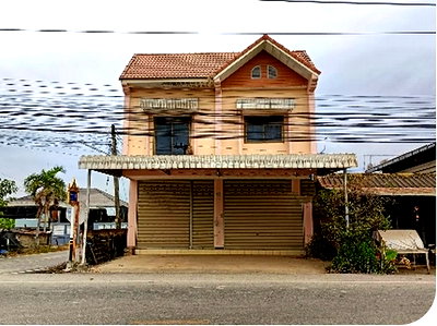 Shophouses for sale Uttaradit : FOR SALE  COMMERCIAL BUILDING PROPERTY  2956000 BAHT.