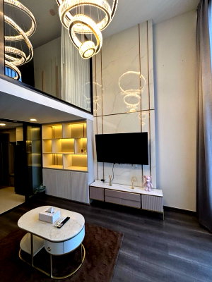 Condos for rent : 🔥 Spacious Duplex 2-Storey Condo near BTS Ratchayothin Call 063-6165390
