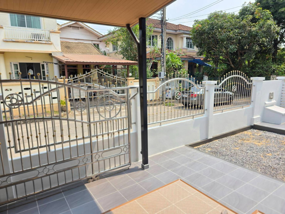 รูป หมู่บ้านชัยพฤกษ์ 1 (สุวินทวงศ์-คุ้มเกล้า) " แลนด์ แอนด์ เฮ้าส์ " บ้านสวยพร้อมอยู่! รีโนเวทใหม่ทั้งหลัง สไตล์โมเดิร์น - รูปที่ 10/39
