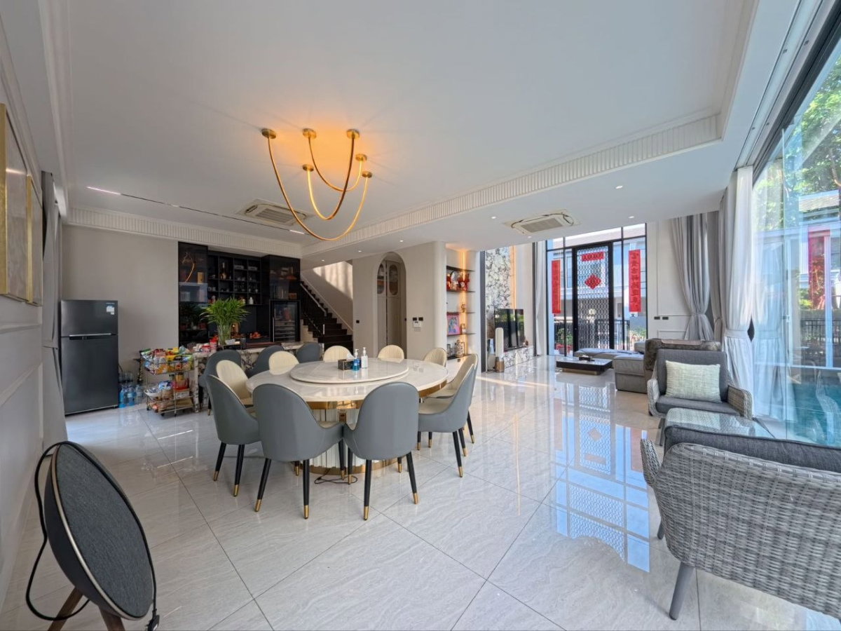 picture Belgravia exclusive pool village  - 2/20