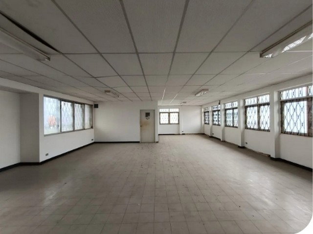 picture FOR SALE  OFFICE PROPERTY  17469000 BAHT. - 4/8