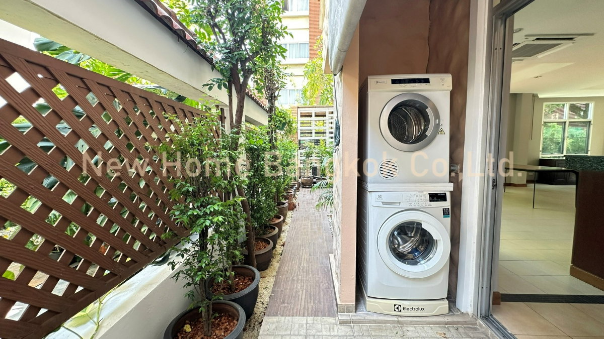 รูป ให้เช่าบ้านในโครงการส่วนตัว บ้าน 2 ชั้น 3 ห้องนอน ย่านนานา เลี้ยงสัตว์ได้ - รูปที่ 6/26