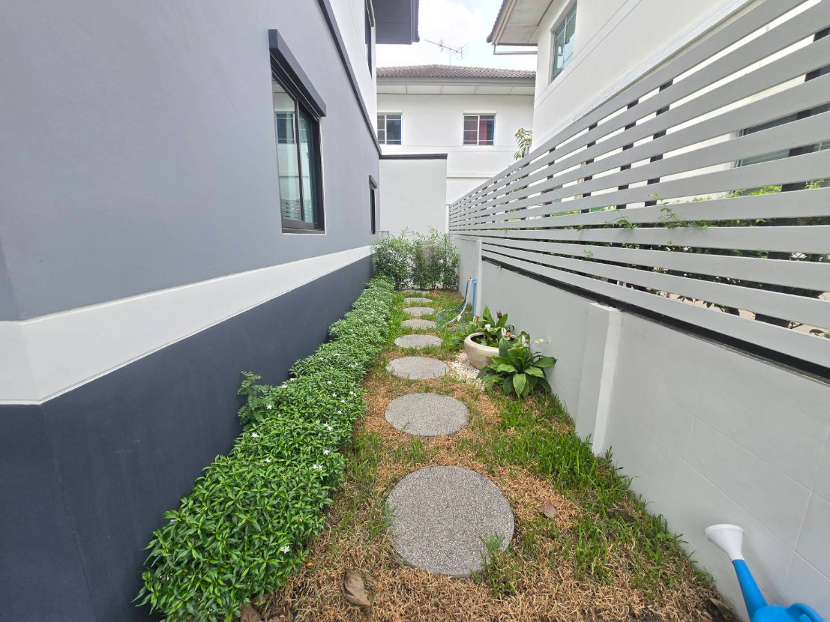 รูป ลดราคา..บ้านแฝดสไตล์บ้านเดี่ยว  รีโนเวทใหม่ หมู่บ้าน พร้อมพัฒน์1 ปัญญาอินทรา คลองสามวา ใกล้ซาฟารีเวิลด์ รถไฟฟ้า - รูปที่ 10/43