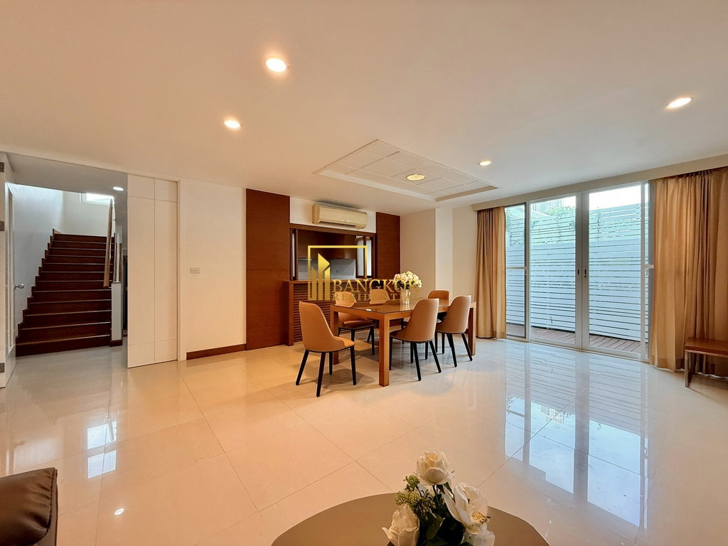 รูป Very Spacious 4 Bedroom House For Rent in Ekkamai Area - BR8448SH - รูปที่ 8/39