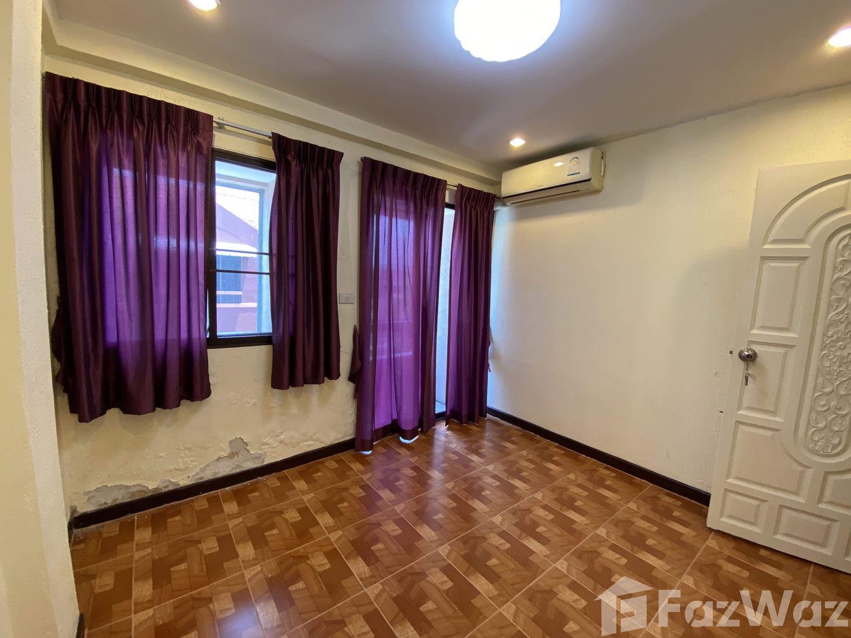 รูป ทาวน์เฮ้าส์ให้เช่า 4 ห้องนอน ใน พระโขนง, กรุงเทพมหานคร 1626778 - รูปที่ 34/36