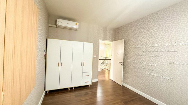 รูป ให้เช่าบ้านเดี่ยว2ชั้น 67ตรว. วัชรพล ใกล้ตลาดถนอมมิตร - รูปที่ 7/8