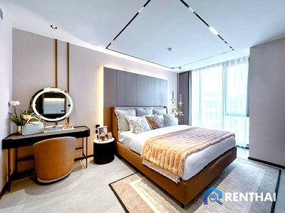 Condos for sale : Luxury Living in Beachfront condo Pattaya
