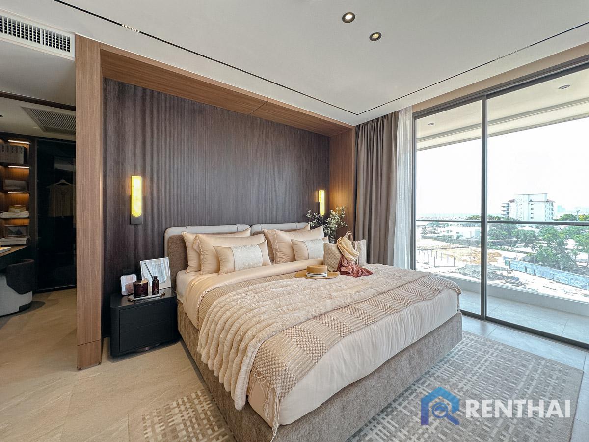 picture Exclusive Luxury Living in private Beachfront condo Pattaya. - 9/25