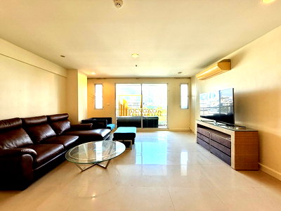 คอนโดให้เช่า : Serene Place | Spacious 2 Bed Condo For Rent in Phrom Phong - BR19996CD