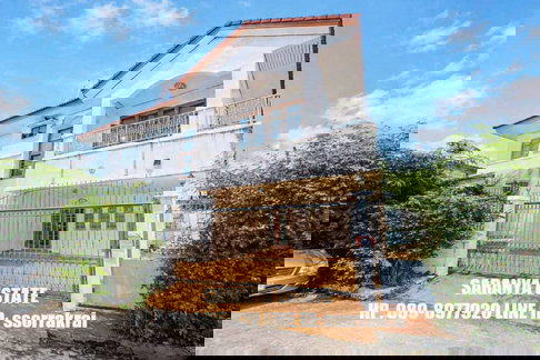 ขายบ้านเดี่ยว ทำเลทอง ติดเดอะเซนทรัลพหลโยธิน  เนื้อที่ 50 ตารางวา 4 ห้องนอน 3 ห้องน้ำ  บ้านพร้อมอยู่ 