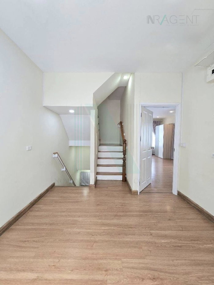 รูป 📌 ขายทาวน์โฮม โครงการ โกลเด้น ทาวน์ เกษตร - นวมินทร์ 3 ชั้น 5 ห้องนอน 4 ห้องน้ำ - รูปที่ 5/8