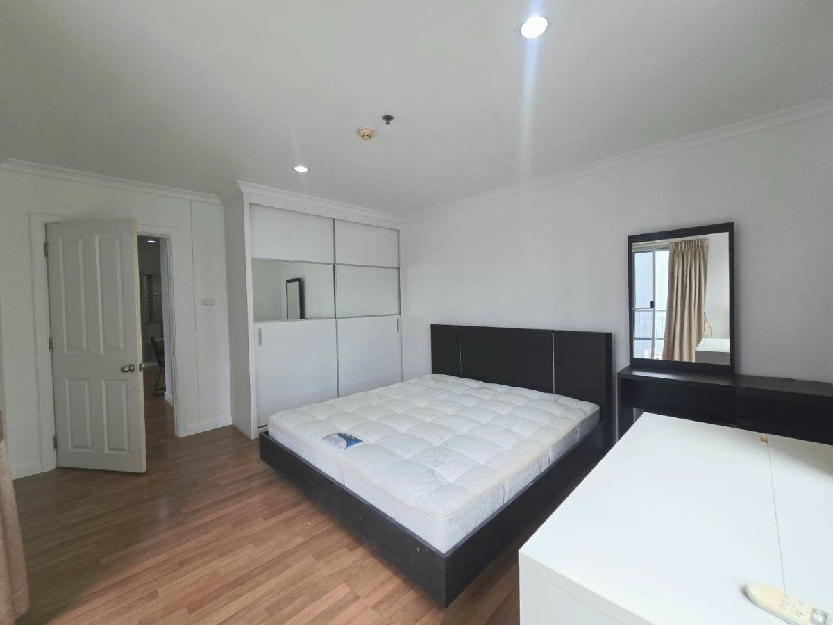 รูป 👉 🔥 ให้เช่า ลุมพินี เพลส พระราม 9 2 ห้องนอน 60 ตร.ม. รีโนเวทใหม่ วิว Central เพียง 26,000 (ห้องใหญ่ ราคานี้ไม่มีบ่อย!) - รูปที่ 5/12