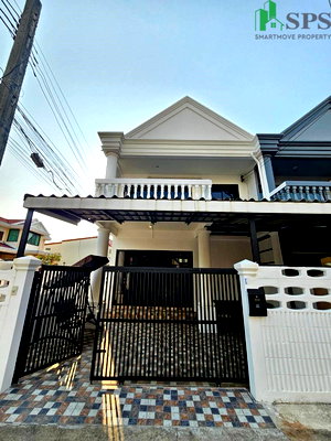 Townhouses for rent Samut Prakarn : Townhouse for Rent (Corner Unit), Sukhumvit 72 near BTS Bearing (SPSP653)