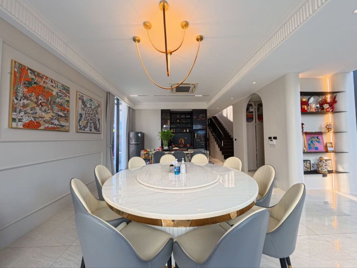 picture Belgravia exclusive pool village  - 3/20