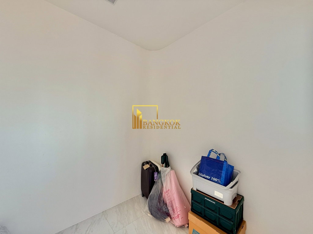 รูป Phatsana Gardens | Large 3 Bedroom Residence in Ekkamai - BR5954CD - รูปที่ 39/50