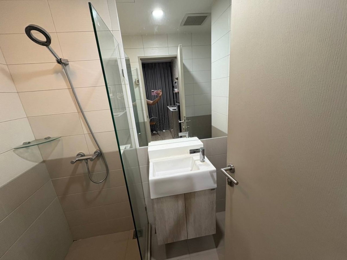 รูป Ideo Q Chula Samyan【𝐒𝐄𝐋𝐋 & 𝐑𝐄𝐍𝐓】🔥Timeless Luxury.. ห้องแต่งสวยเนี๊ยบ เรียบหรูดูแพง  ในราคาที่คุ้มค่าที่สุด🔥 ติดต่อไลน์ไอดี: @hacondo - รูปที่ 5/5