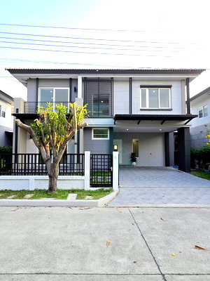 บ้านเดี่ยว กรุงเทพมหานคร : ขายบ้านเดี่ยว โครงการ เซนโทร ศรีนครินทร์ - บางนา 2 ชั้น 4 ห้องนอน 3 ห้องน้ำ