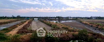 Land for sale Ban Laem Petchburi : 10,400 m² Land for Sale in Pak Thale (ID 2625235)