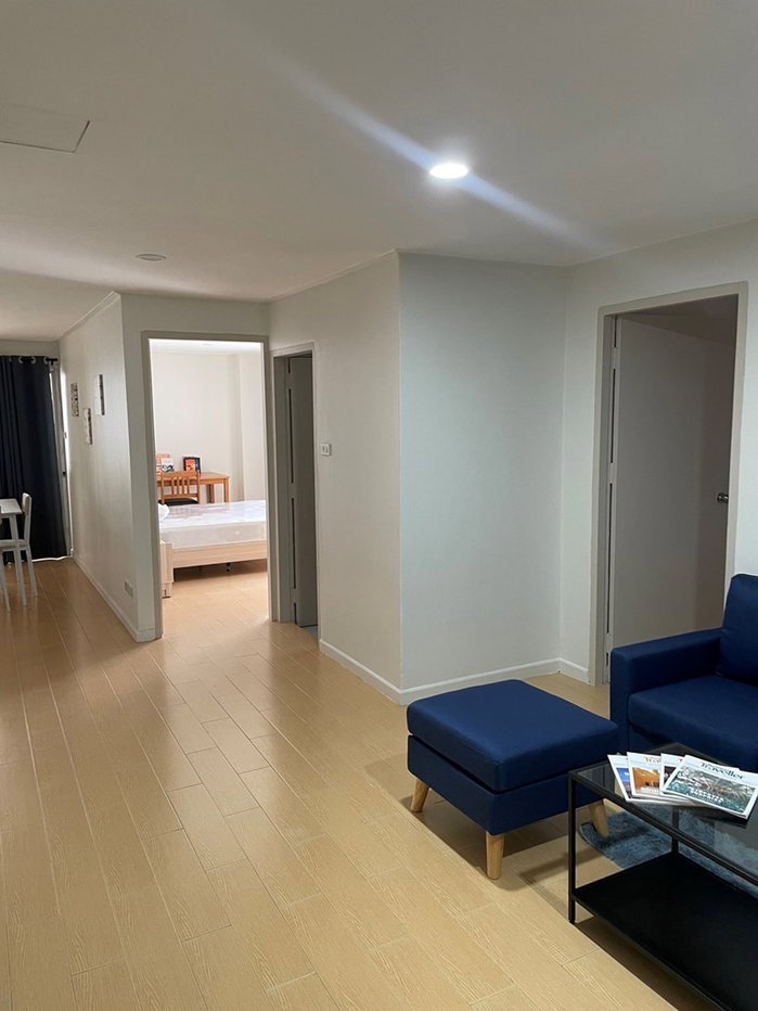 picture urgent sale 2 bed room one bathroom close to BTS  - 14/17
