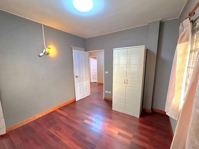 รูป บ้านเดี่ยว 2ชั้นให้เช่า รีโนเวทใหม่ อยู่ถนน รามคำแหง164 ใกล้วัดตลาดน้ำขวัญเรียม - รูปที่ 6/8