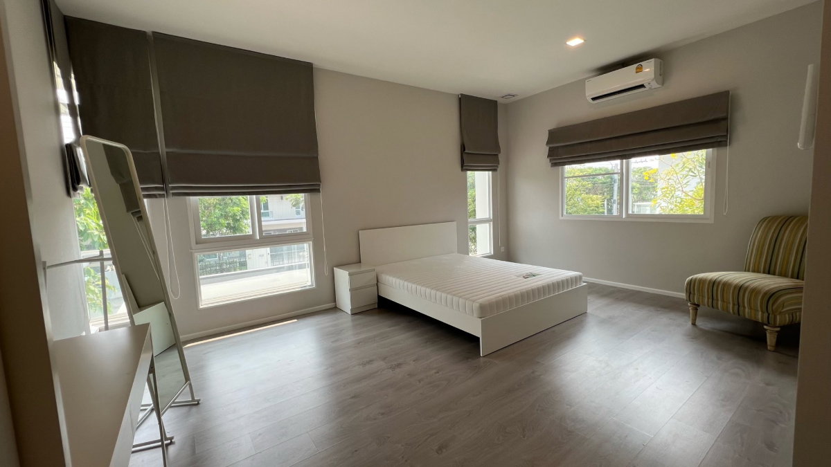 รูป RS5850 ให้เช่า บ้านเดี่ยวหรู Mantana Bangna-Wongwaen (Ramkhamhaeng 2) ทำเลบางนา ติดถนนเมนของโครงการ - รูปที่ 13/29