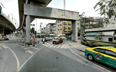 Land for sale Ratchaphruek Road : Sell land with buildings near Talat Phlu.