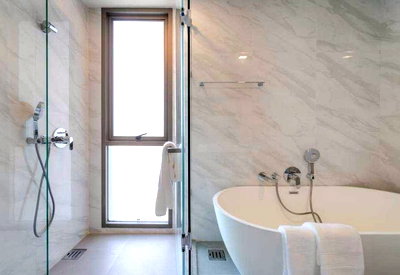 คอนโดให้เช่า : LTH15057 – Spacious Condo Mid Floor for Rent Asok | City Lifestyle Best Value | Near BTS Asok | 115,000 THB | คอนโดให้เช่า อโศก ชั้นกลาง ห้องกว้าง ไลฟ์สไตล์เมือง คุ้มค่า ใกล้ BTS อโศก