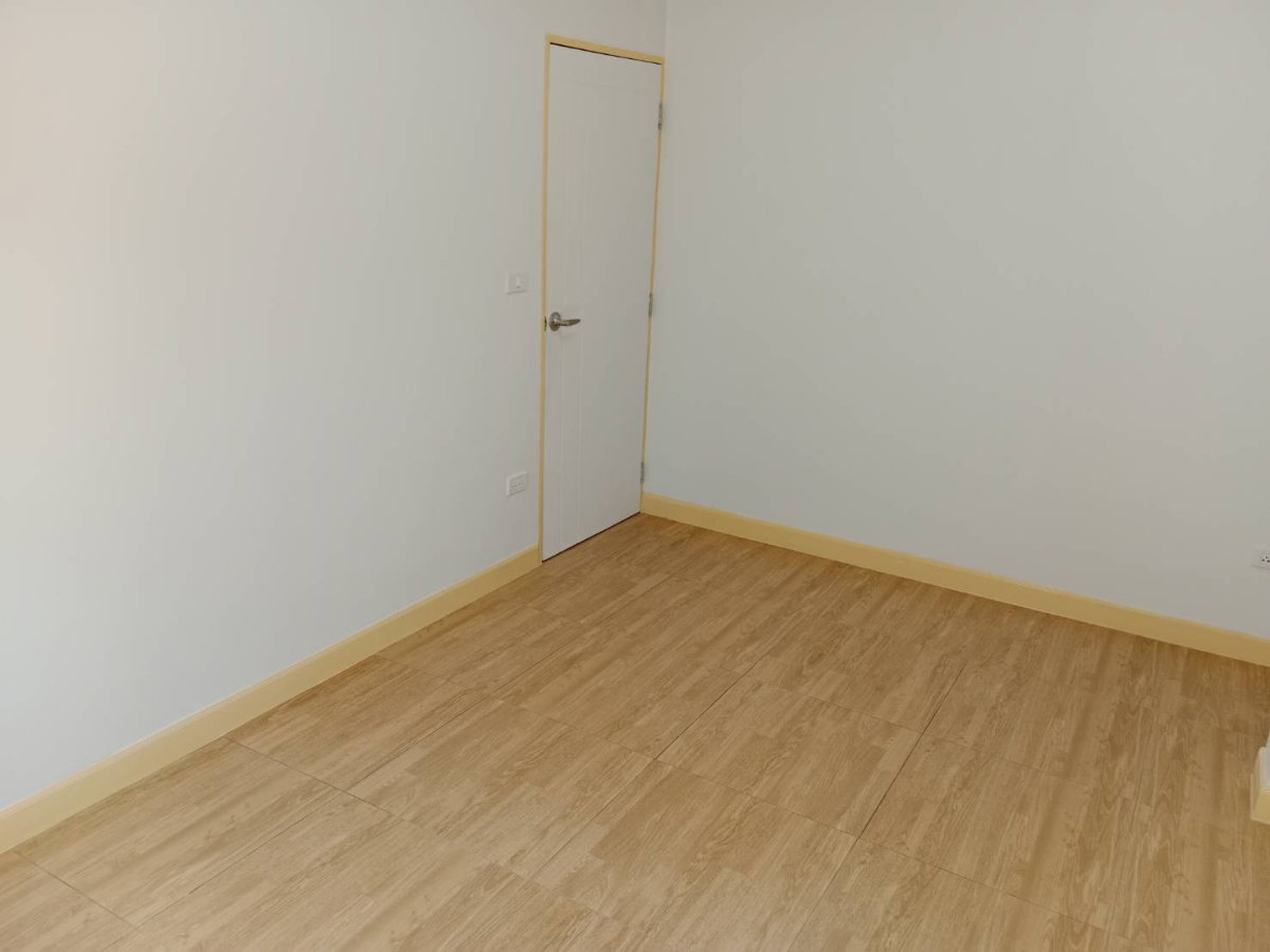 รูป 🏡 ทาวน์โฮม 4 ห้องนอน สมุทรสาคร รีโนเวทใหม่ จอดรถ 2 คัน | ดี พลัส - รูปที่ 18/18