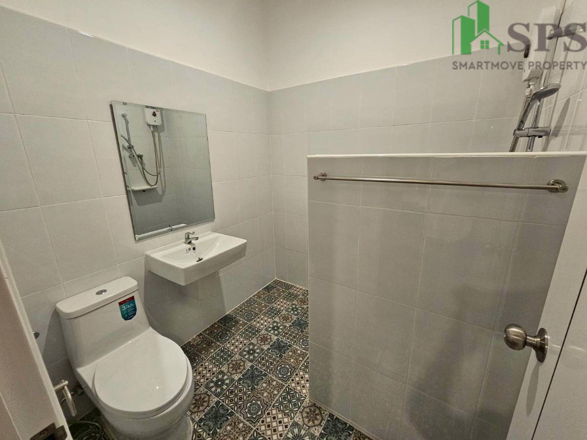 รูป ให้เช่า Townhouse หลังมุม สุขุมวิท 72 ใกล้บีทีเอสแบริ่ง (SPSP653) - รูปที่ 11/19