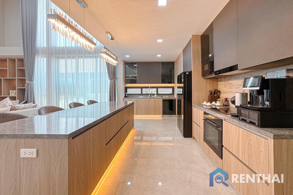 รูป บ้านหรูสไตล์โมเดิร์นทรอปิคอล 5 ห้องนอน ทำเลศักยภาพพัทยา - รูปที่ 12/20