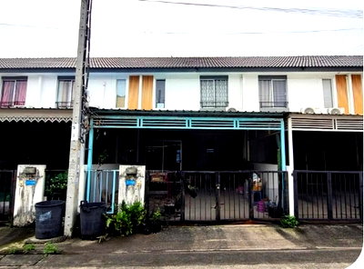 Townhouses for sale Phra Samut Jadee Samut Prakarn : FOR SALE  TOWNHOUSE PROPERTY  1652000 BAHT.