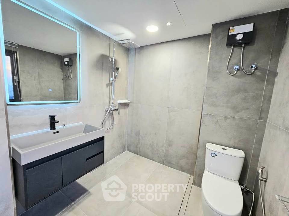 รูป คอนโด 3-ห้องนอน ที่ เดอะวอเตอร์ฟอร์ด ไดมอน ทาวเวอร์ สุขุมวิท ใกล้ BTS พร้อมพงษ์ (ID 2816096) - รูปที่ 9/30