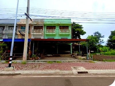 Shophouses for sale Phetchabun : FOR SALE  COMMERCIAL BUILDING PROPERTY  2808000 BAHT.