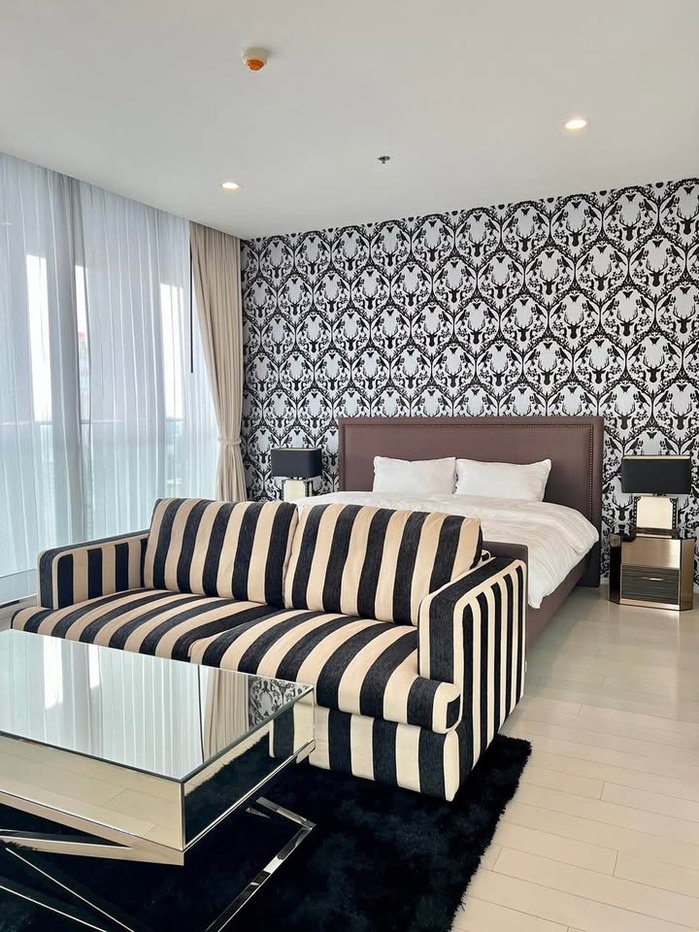 รูป ++++เช่าด่วน+++  ห้องสวย Noble Ploenchit ** 3 ห้องนอน ขนาด 208.68 ตร.ม. แต่งครบพร้อมเข้าอยู่ - รูปที่ 41/42