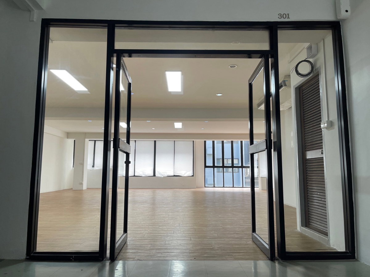 รูป ออฟฟิศให้เช่า ใกล้รถไฟฟ้าสายสีเหลือง - รูปที่ 1/8