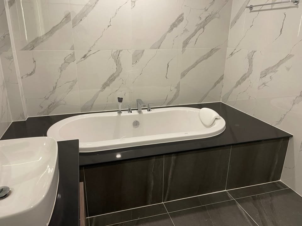 รูป LTHC15081 – Modern House Prime Location for Sale Onnut | Family Living Best Value | Near BTS Onnut | 18 MB | บ้านขาย อ่อนนุช ทำเลดี ครอบครัวอยู่สบาย คุ้มค่า ใกล้ BTS อ่อนนุช - รูปที่ 1/5