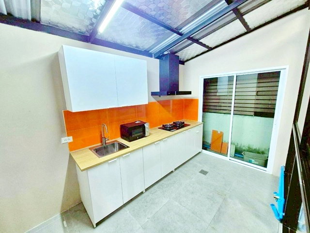 รูป ใกล้BTS อารีย์ 800 ม. BTSสะพานควาย 1 กม. โฮมออฟฟิศ 3 ชั้น กระทรวงการคลัง 500 ม. 3นอน 4น้ำ 50ตร.วา. 280 ตร.ม. ใกล้ตลาดอารีย์ 800 ม - รูปที่ 4/8