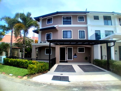 Townhouses for rent : For rent Townhome @BoatLagoon Koh Kaew