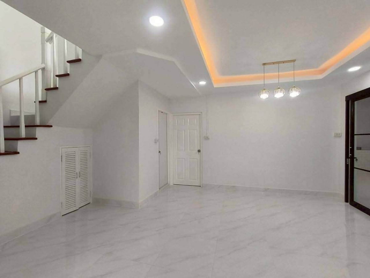 รูป ขายบ้านแฝด 2 ชั้น #บ้านผ่อนตรง หมู่บ้านพฤกษา 13 คลองสาม | พื้นที่กว้าง 5 ห้องนอน เหมาะสำหรับครอบครัวใหญ่ - รูปที่ 7/20