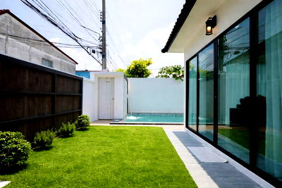 บ้านเดี่ยว บางละมุง ชลบุรี : Noen Plub Wan East Pattaya Pool Villa for Sale 3 Bedroom