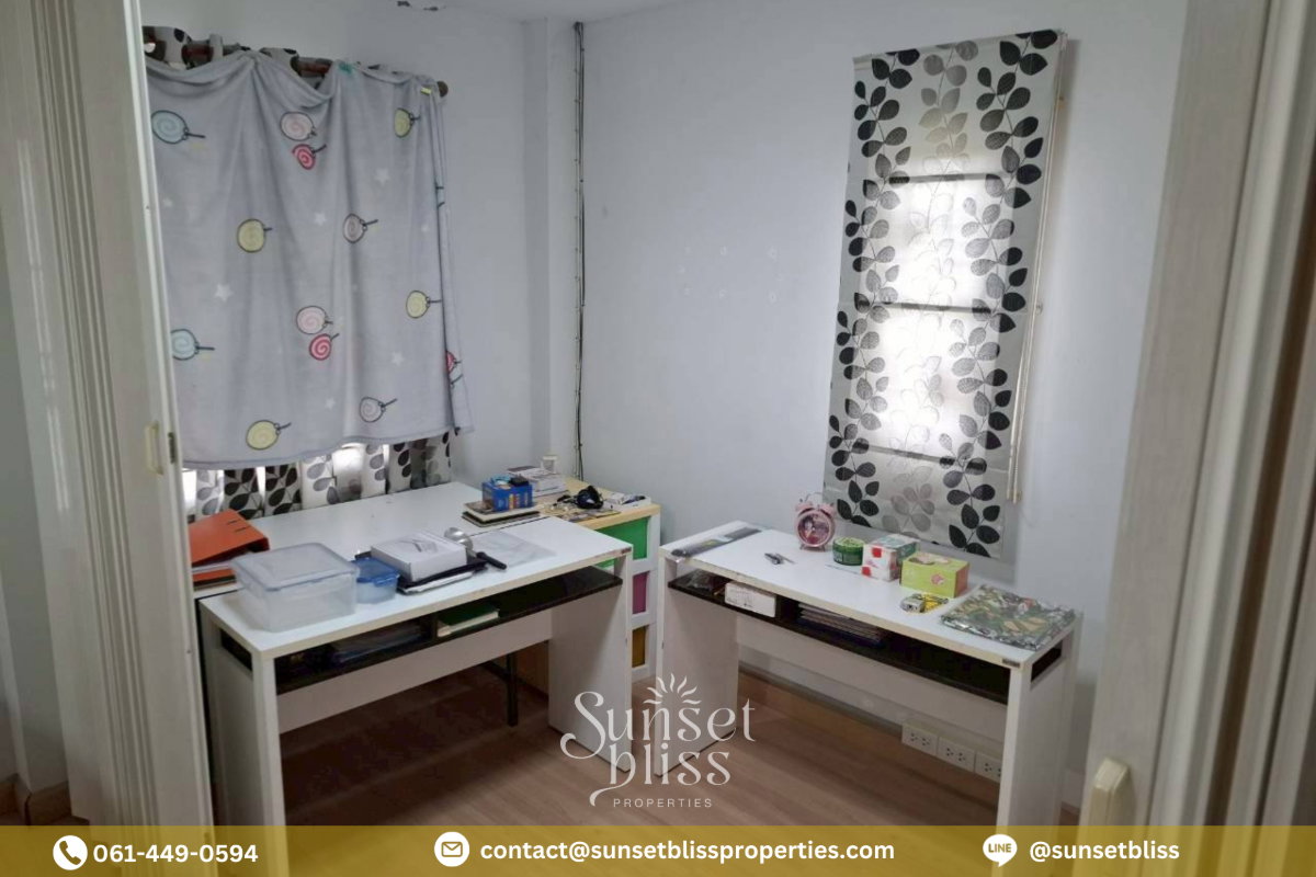 รูป บ้านหลังมุม 50.1 ตร.วา ในศรีราชา เพียง 3.15 ล้าน มีสนามหญ้าข้างบ้าน จอดรถ 2 คัน - รูปที่ 15/18