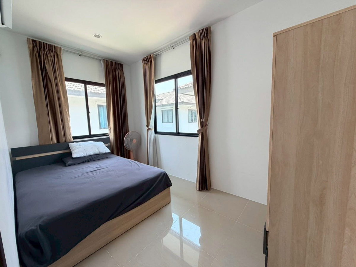รูป 🏡✨ให้เช่าบ้านเดี่ยว “ฉัตรหลวง 17 คลองสาม” 4 ห้องนอน 3 ห้องน้ำ บ้านพร้อมอยู่ เฟอร์ครบ #เลี้ยงสัตว์ได้🐶🐱 #รับจดบริษัท - รูปที่ 3/8