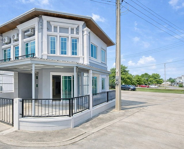 รูป ใกล้BTS สำโรง 1.1 กม.ลาซาล ทำเลสุขุมวิท 113 บ้านมุม 17 ตร.ว.132 ตร.ม. อิมพีเรียลเวิลด์ สำโรง ทาวน์โฮม 3 นอน 2 น้ำ - รูปที่ 1/8