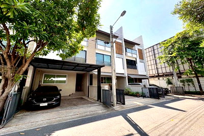 ทาวน์โฮม รร.สายอักษร : ขายทาวน์โฮม 3ชั้น ไพรเวท เนอวาน่า ไลฟ์ เอ็กซ์คลูซีฟ นวมินทร์ 111 - ประดิษฐ์มนูธรรม ใกล้ทางด่วน 