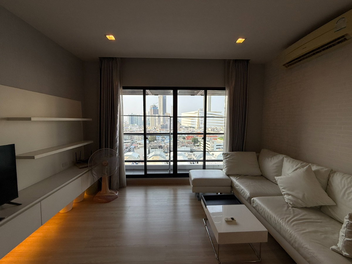รูป ให้เช่า Urbano Absolute Sathorn-Taksin ชั้นสูง วิวเมือง ตกแต่งครบ DS2811 | Line @Dstay - รูปที่ 1/20