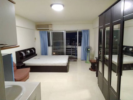 รูปภาพ Condo for rent at Sriracha Place, great value, excellent location in the heart of the city, near Robinson Department Store.