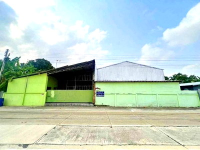โรงงานให้เช่า : HR3412ให้เช่าโกดัง/โรงงาน 700 ตร.ม. ทำเลดีใกล้มอเตอร์เวย์-ลำลูกกา เหมาะทำออฟฟิศและที่อยู่อาศัยในตัว พื้นที่กว้างขวาง สภาพพร้อมใช้งาน